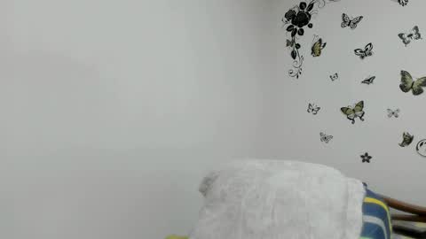 jenniferloveyou online show from April 3, 2026, 10:35 am