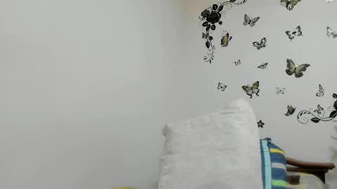 jenniferloveyou online show from May 3, 2026, 9:43 pm