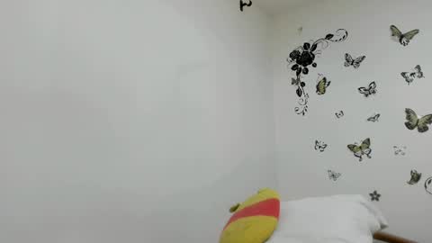 jenniferloveyou online show from June 14, 2026, 1:13 pm