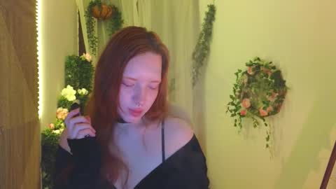 jennifernollan_ online show from February 10, 2026, 1:04 pm