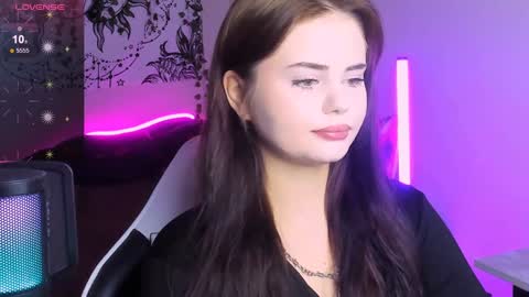 Jenni online show from December 14, 2024, 12:12 pm