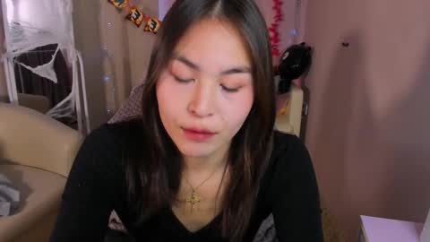 Jenni online show from October 30, 2025, 6:04 am