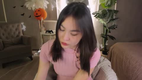 Jenni online show from November 2, 2025, 1:35 pm