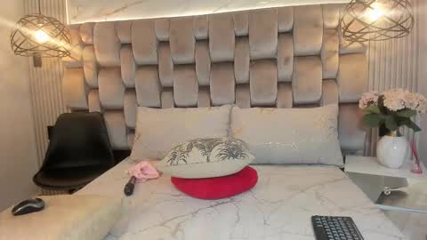 Jennsexy  online show from March 6, 2025, 8:05 pm