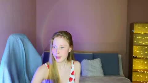 Snapshot of jenny_angelok chatting on April 27, 2026, 2:15 pm Next broadcast on December 05 subject to change online show from April 27, 2026, 2:15 pm