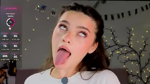 Snapshot of jenny_dellrose chatting on December 18, 2025, 6:14 pm jenny_dellrose online show from December 18, 2025, 6:14 pm