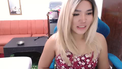 Snapshot of jenny_fromphil chatting on January 3, 2025, 11:14 am Jenny online show from January 3, 2025, 11:14 am