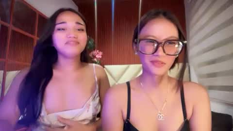 jenny_sweetgirlx online show from June 27, 2026, 5:01 am