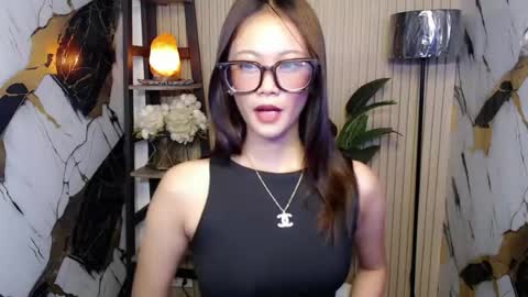 jenny_sweetgirlx online show from July 9, 2026, 5:22 am