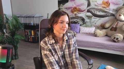 jennycutey online show from January 13, 2025, 3:23 am