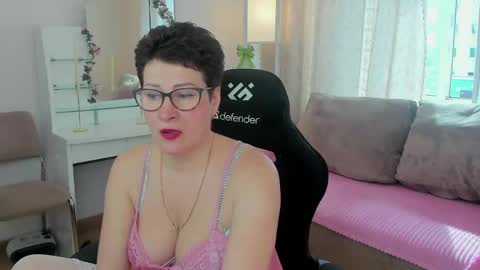 Snapshot of jennymons chatting on May 10, 2026, 8:41 am Jenny online show from May 10, 2026, 8:41 am