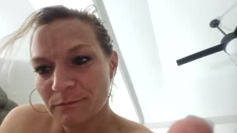 jennyrose6969 online show from June 12, 2026, 7:18 am