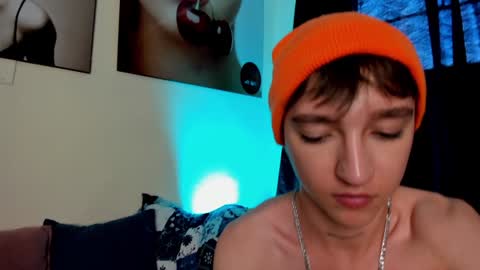 Snapshot of jeremy_salvatore_ chatting on December 18, 2024, 7:30 pm jero independent model online show from December 18, 2024, 7:30 pm