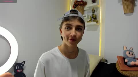 Snapshot of jeremy_salvatore_ chatting on November 6, 2025, 2:12 am jero independent model online show from November 6, 2025, 2:12 am