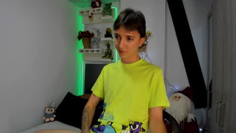 Snapshot of jeremy_salvatore_ chatting on December 2, 2025, 11:11 pm jero independent model online show from December 2, 2025, 11:11 pm