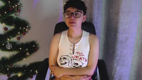 Snapshot of jero_harper1 chatting on December 15, 2024, 1:43 pm jero harper1 online show from December 15, 2024, 1:43 pm