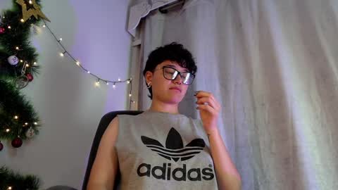 Snapshot of jero_harper1 chatting on December 20, 2024, 5:40 pm jero harper1 online show from December 20, 2024, 5:40 pm