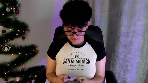 Snapshot of jero_harper1 chatting on December 31, 2024, 8:34 pm jero harper1 online show from December 31, 2024, 8:34 pm