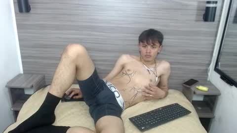 Jerom xx online show from October 8, 2025, 8:17 pm