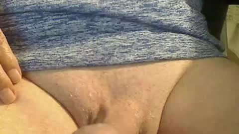 Snapshot of jerryb19027 chatting on January 16, 2026, 7:40 pm jerryb19027 online show from January 16, 2026, 7:40 pm