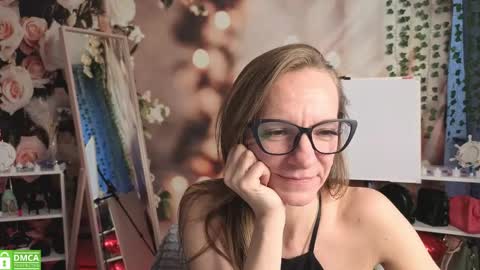 Snapshot of jesica_moon_peachyy chatting on April 18, 2026, 2:15 am jesica_moon_peachyy online show from April 18, 2026, 2:15 am