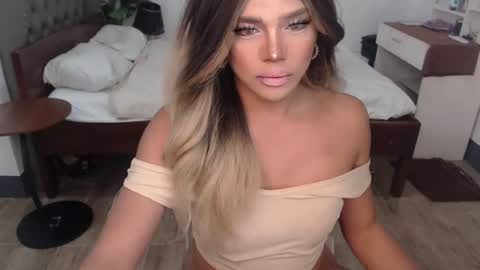 jesie_hot69 online show from July 23, 2026, 1:42 pm