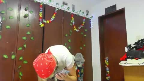 Jessica online show from April 16, 2026, 8:31 pm