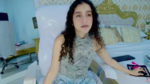 Snapshot of jessb_ chatting on October 16, 2025, 8:10 pm jessb_ online show from October 16, 2025, 8:10 pm