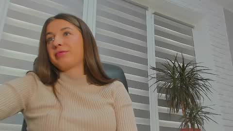 jessica__star online show from November 17, 2025, 7:58 am