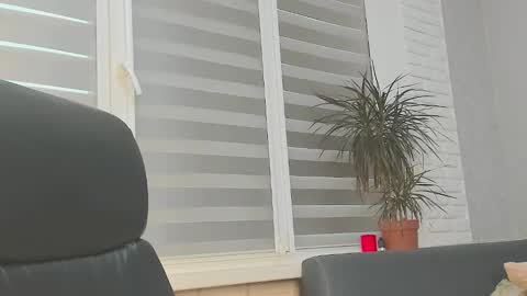 jessica__star online show from November 21, 2025, 1:10 pm