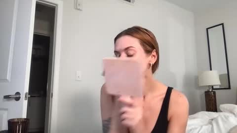 Jessica Aaren online show from April 14, 2026, 4:24 pm