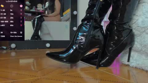                online show from October 7, 2025, 10:51 pm