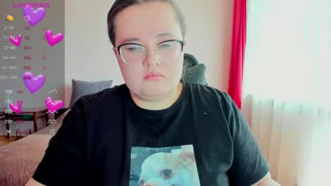 Natalia online show from May 19, 2026, 6:20 am