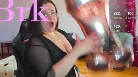 Natalia online show from July 17, 2026, 7:04 am