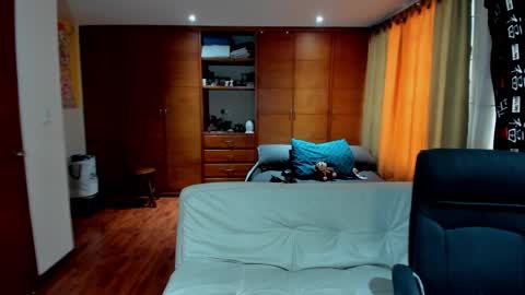 jessica_rabbit777_ online show from January 31, 2025, 9:48 pm