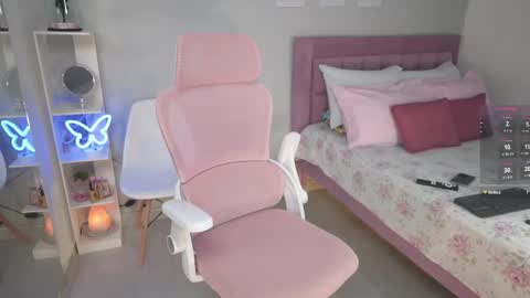 Snapshot of jessica_tom_ chatting on May 20, 2026, 2:23 pm Jessica online show from May 20, 2026, 2:23 pm