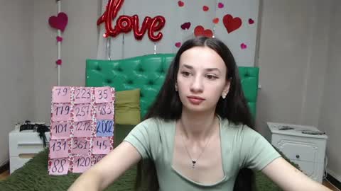 JessicaBreez online show from July 14, 2026, 5:12 am
