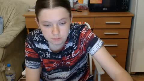 jessicaholland1 online show from July 19, 2026, 5:27 pm