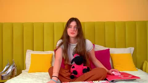 Jessica online show from September 16, 2025, 6:25 am