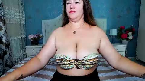 Snapshot of jessicalove20 chatting on June 23, 2026, 8:51 pm single mommy online show from June 23, 2026, 8:51 pm