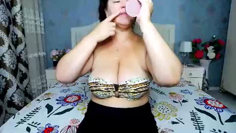 Snapshot of jessicalove20 chatting on July 28, 2026, 3:13 am single mommy online show from July 28, 2026, 3:13 am