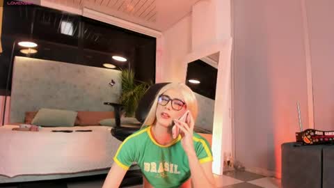 JESSI AND NAOMI online show from June 30, 2026, 3:51 am