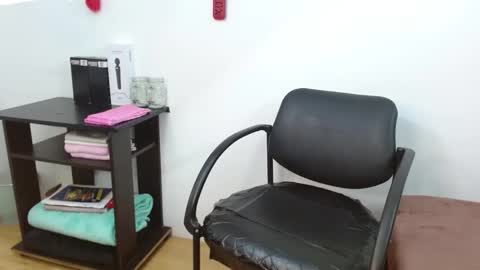 Snapshot of jessicarabbit4 chatting on January 27, 2025, 1:37 am jessicarabbit4 online show from January 27, 2025, 1:37 am