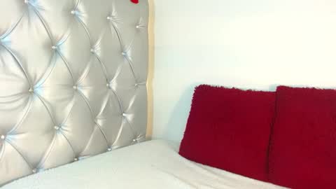 Snapshot of jessicarabbit4 chatting on November 12, 2025, 10:20 pm jessicarabbit4 online show from November 12, 2025, 10:20 pm