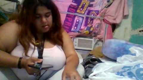 dovedianna online show from May 27, 2026, 1:02 am