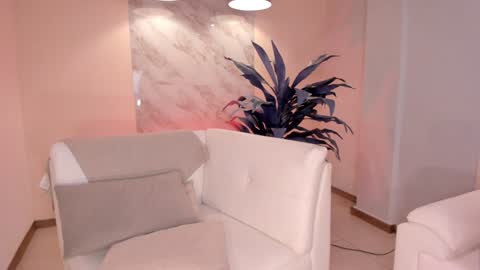 JESS online show from February 6, 2025, 4:25 pm