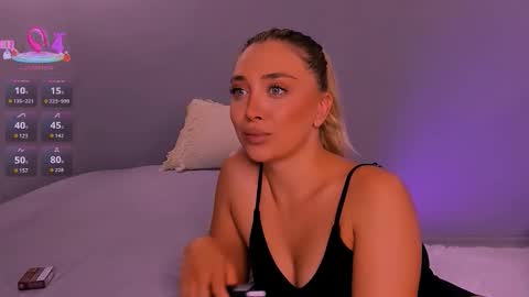 jessiellle online show from September 12, 2025, 3:34 pm