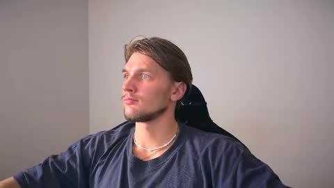 Snapshot of jessierise chatting on October 17, 2025, 11:51 pm JessieRise online show from October 17, 2025, 11:51 pm