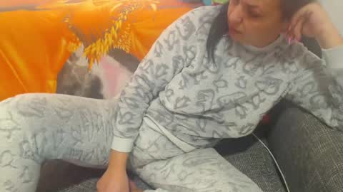 Snapshot of jessiestar3 chatting on February 21, 2025, 2:06 pm jessiestar3 online show from February 21, 2025, 2:06 pm