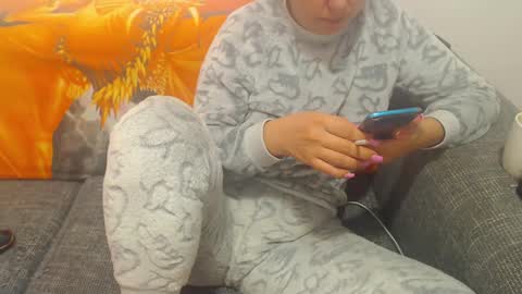 Snapshot of jessiestar3 chatting on February 22, 2025, 1:13 pm jessiestar3 online show from February 22, 2025, 1:13 pm